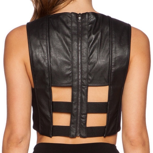 BCBG Nyella Banded Crop Top - Picture 2 of 4